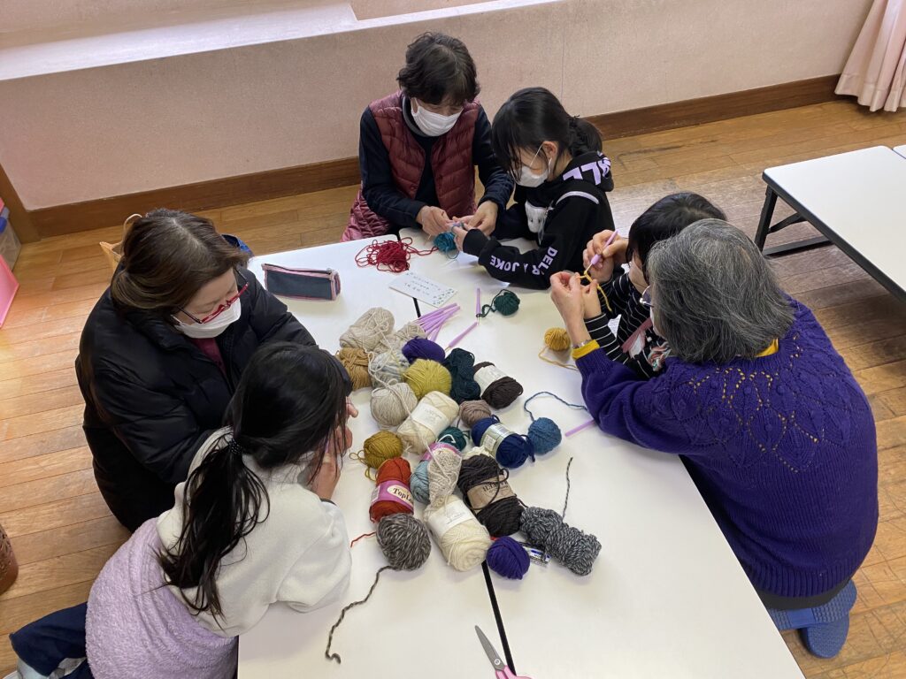 編み物教室の様子