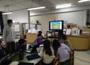 ㉒プログラミングクラブ 毎週火曜日15時半から図書室